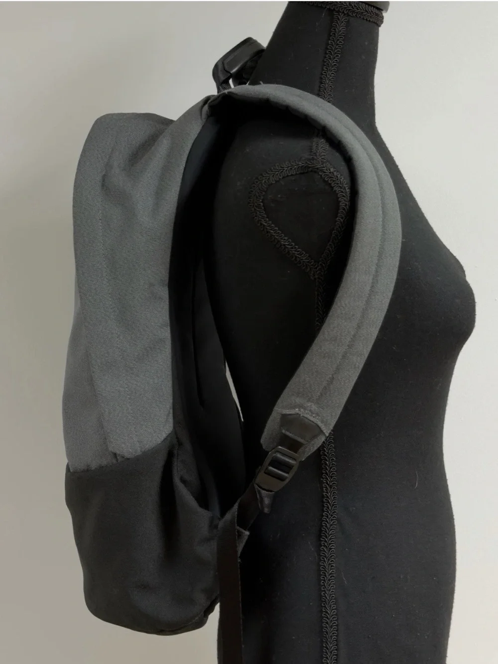 Bellroy Classic Backpack 1st Gen Moss Grey / Black 17L Laptop Bag 15”